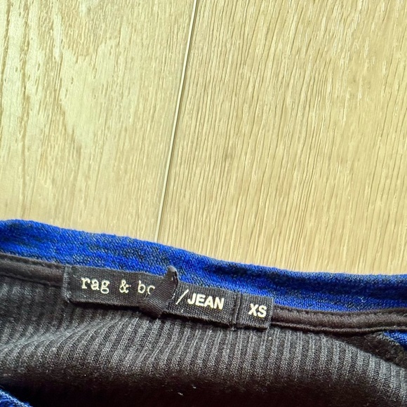 Rag & Bone Women’s Light Weight Blue and Black Long Sleeve Sweater - Picture 3 of 3